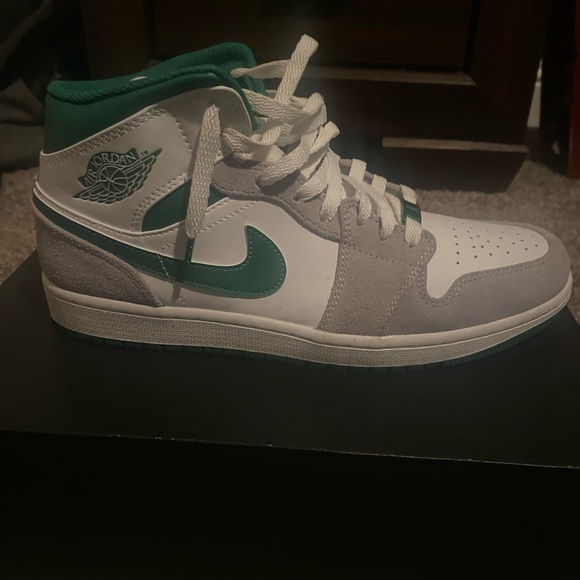 Air Jordan 1 - Picture 3 of 5